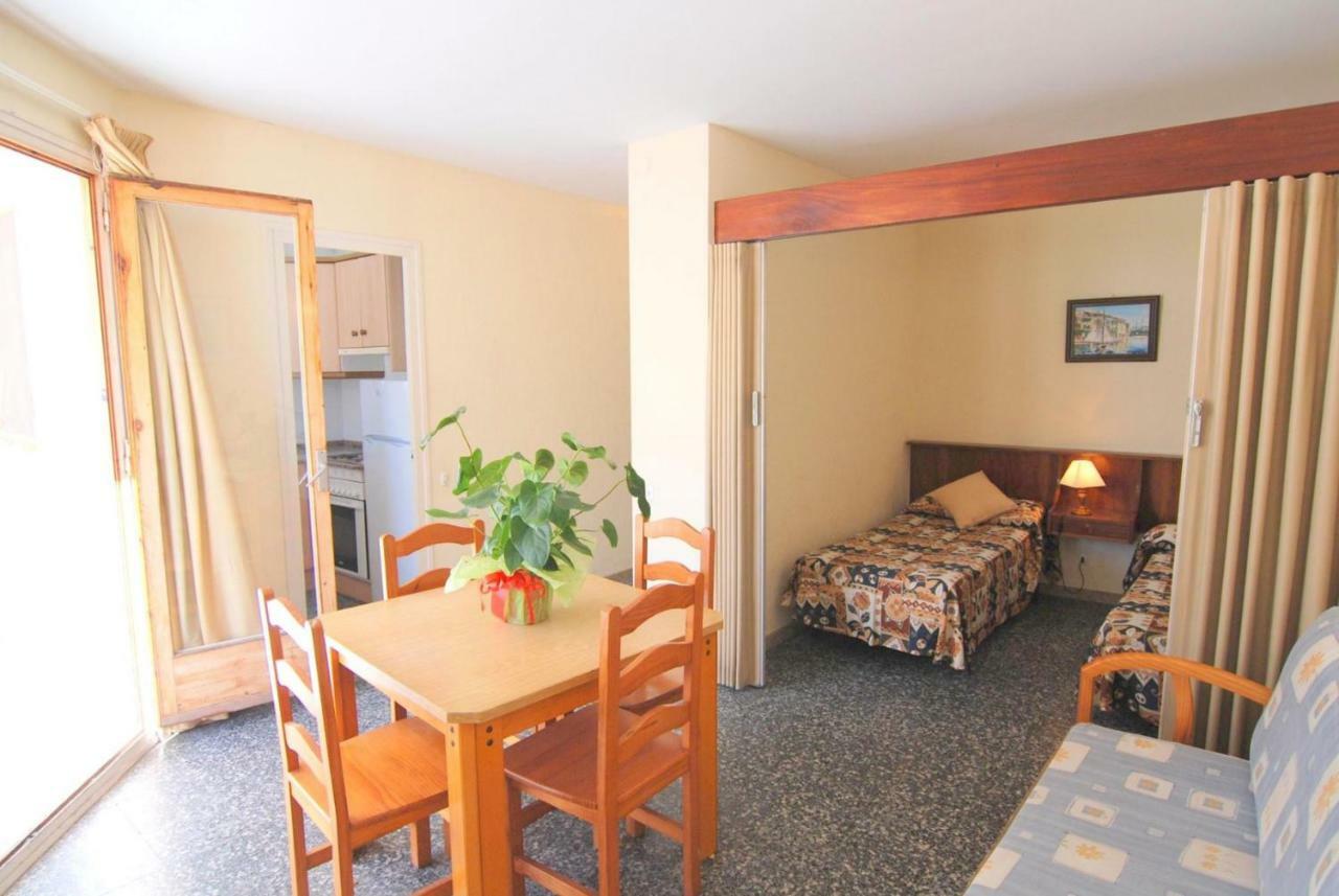 Aries Basic Appartement Salou Buitenkant foto