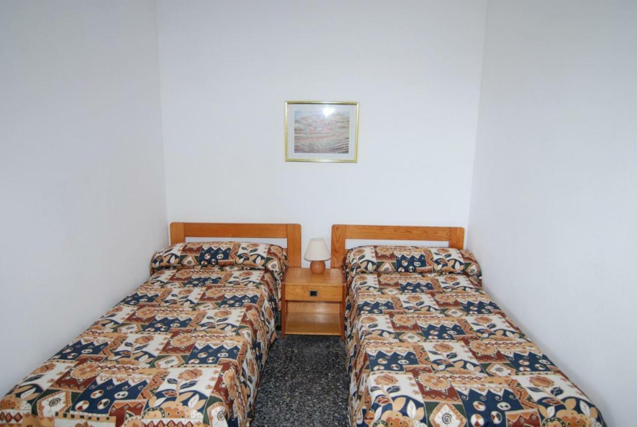 Aries Basic Appartement Salou Buitenkant foto