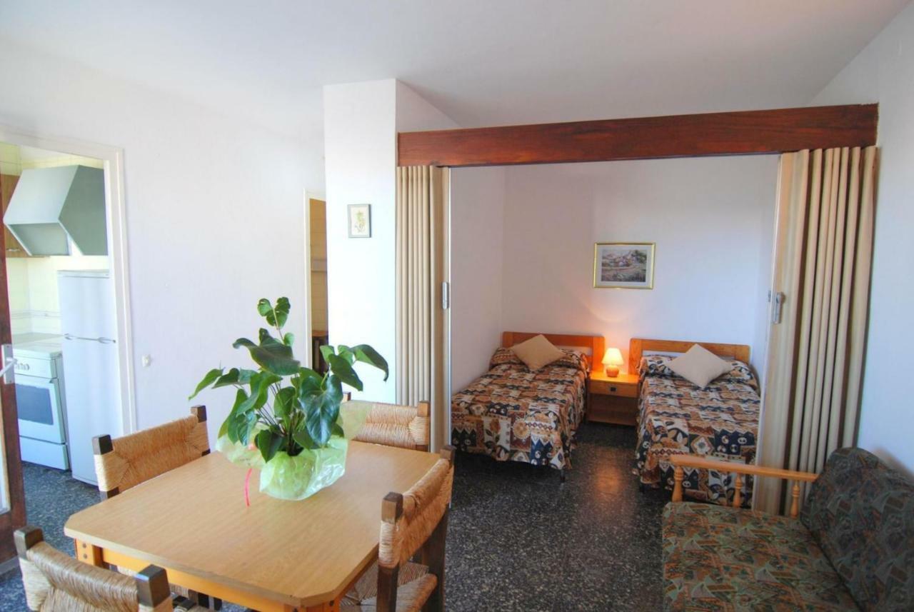 Aries Basic Appartement Salou Buitenkant foto