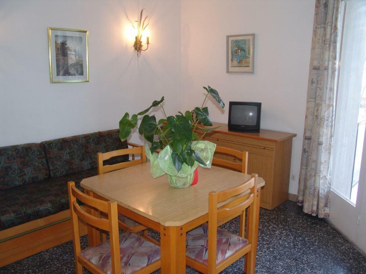Aries Basic Appartement Salou Buitenkant foto