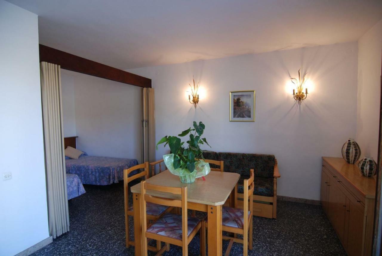 Aries Basic Appartement Salou Buitenkant foto